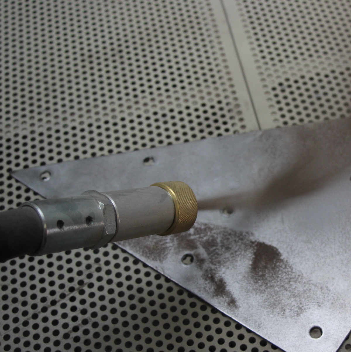 sandblasting powder coat sand color paint chemical stripping rim parts auto